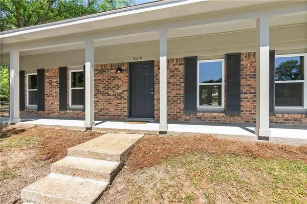 8310 Twin Lakes DR, Mobile, AL 36695