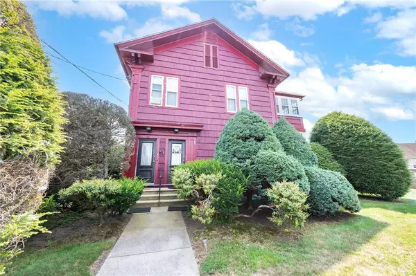 157 Carrington AVE, Woonsocket, RI 02895