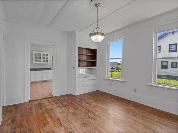 2550 N Vel R Phillips Ave, Milwaukee, WI 53212