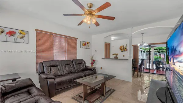 921 Curtiss Dr, Opa-locka, FL 33054