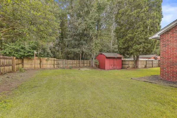 346 Camelot Dr, Goose Creek, SC 29445