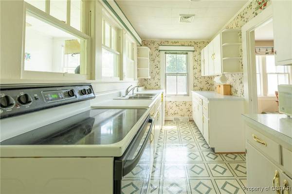 2217 Windmill Point RD, White Stone, VA 22578