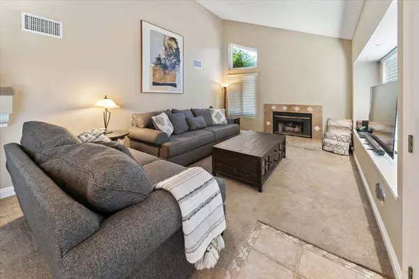 2343 Fair Oak Ct, Escondido, CA 92026