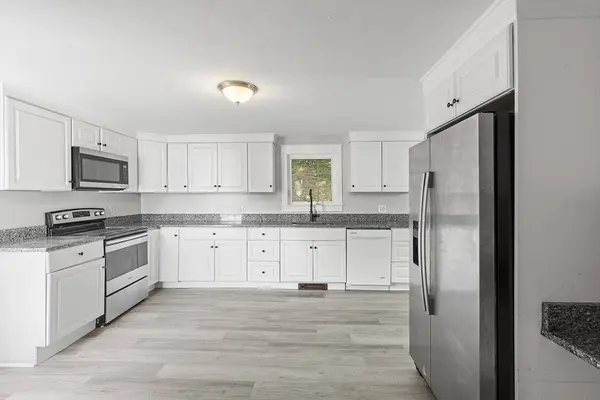 685 Hapgood St, Athol, MA 01331