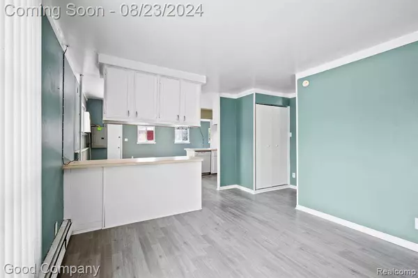 26456 BARNES Street, Roseville, MI 48066