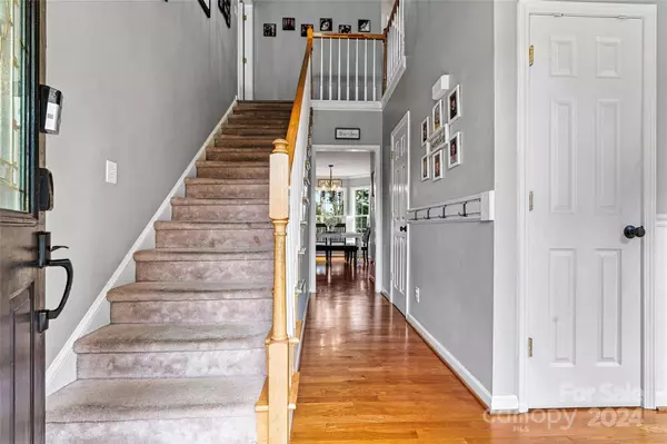 2730 24th Street CT NE, Hickory, NC 28601