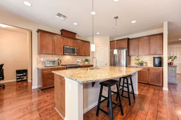 2357 Castle Pines WAY, Roseville, CA 95747