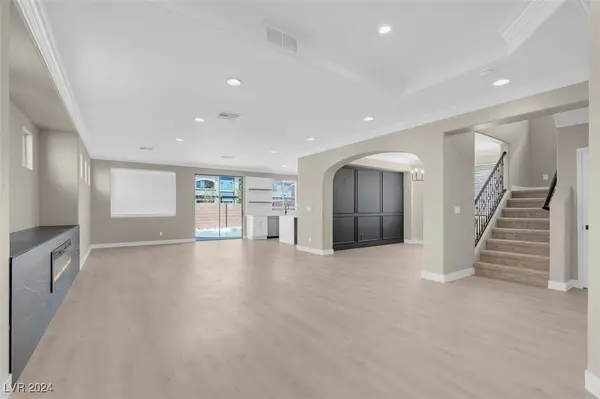 3518 Bella Valencia Court, Las Vegas, NV 89141