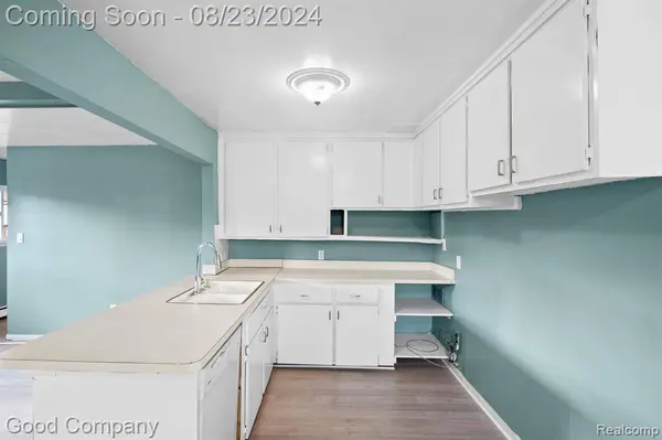 26456 BARNES Street, Roseville, MI 48066