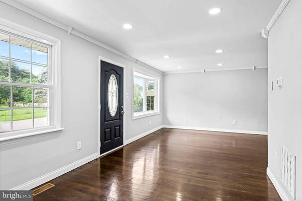 42 TRILBY AVE, Westville, NJ 08093