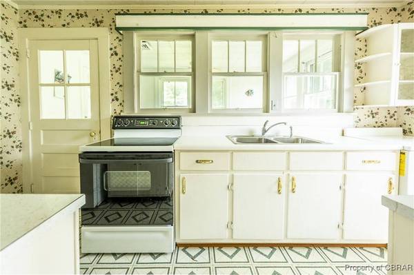 2217 Windmill Point RD, White Stone, VA 22578