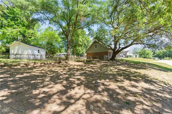 8310 Twin Lakes DR, Mobile, AL 36695