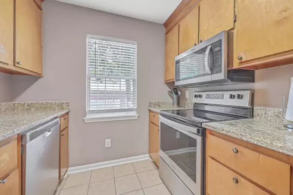 346 Camelot Dr, Goose Creek, SC 29445