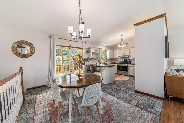 1424 Hollow Ridge NE Drive, Rockford, MI 49341