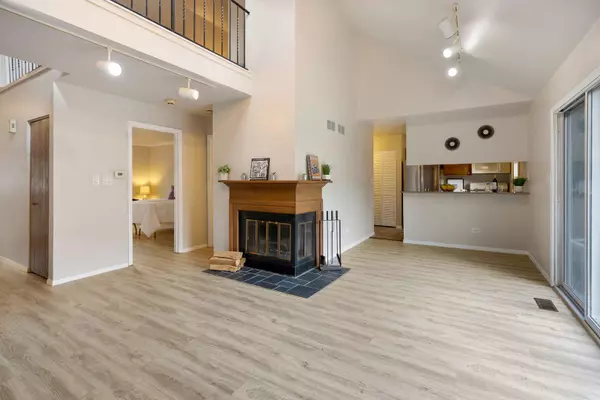 273 W BROADMOOR CT, Palatine, IL 60067