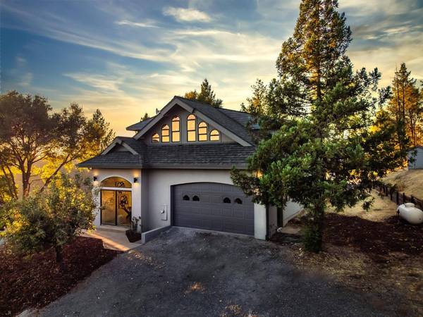 1000 Champagne LN, Placerville, CA 95667