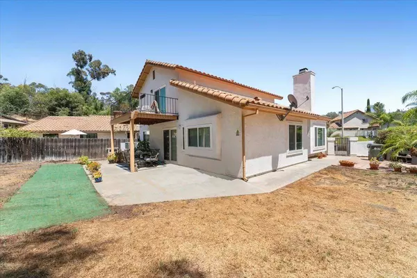 2343 Fair Oak Ct, Escondido, CA 92026