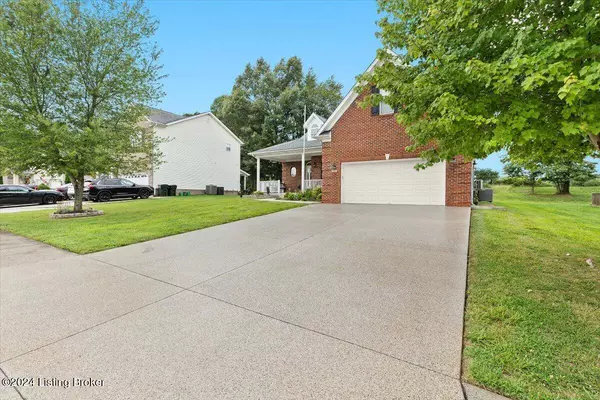 337 Vineland Place Dr Dr, Vine Grove, KY 40175