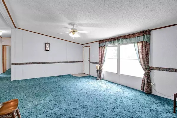 968 Thomas RD, Lexington, NC 27295