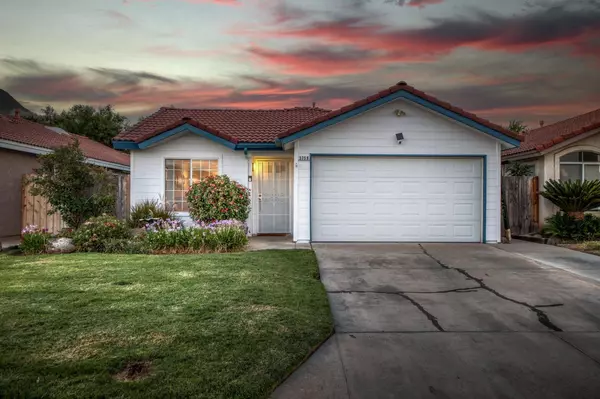 5758 W Vartikian Avenue, Fresno, CA 93722