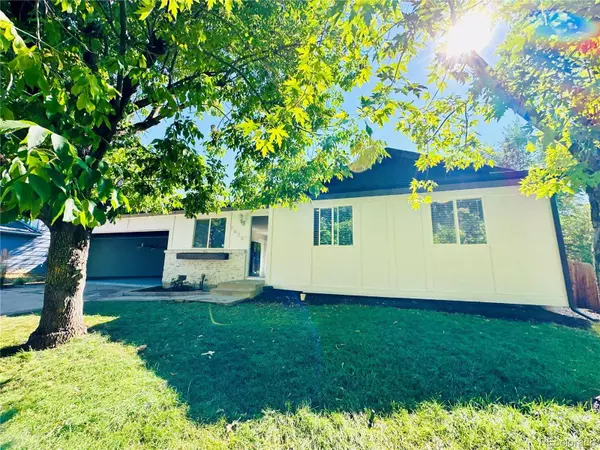 1620 S Laredo CT, Aurora, CO 80017