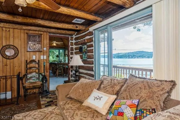 137 E Shore Trl, Sparta Twp., NJ 07871