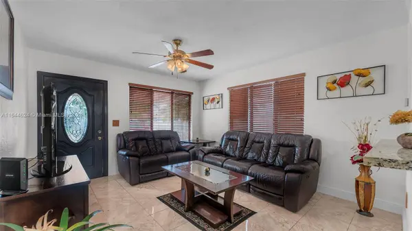 921 Curtiss Dr, Opa-locka, FL 33054