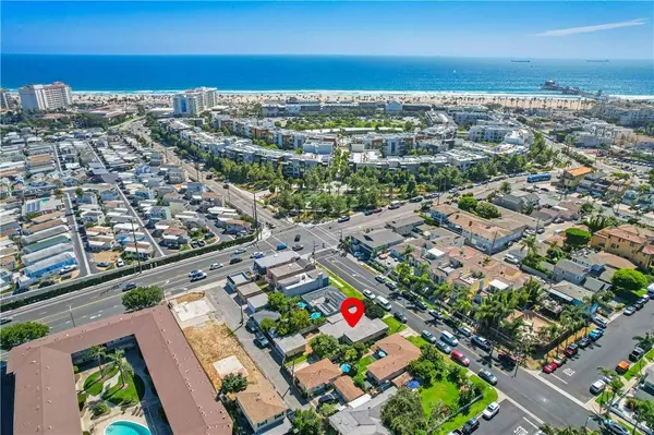 112 Huntington ST, Huntington Beach, CA 92648