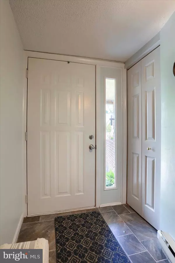 610 CHERRINGTON DR, Harrisburg, PA 17110