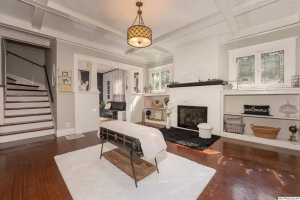 904 1st st SE, Mason City, IA 50401