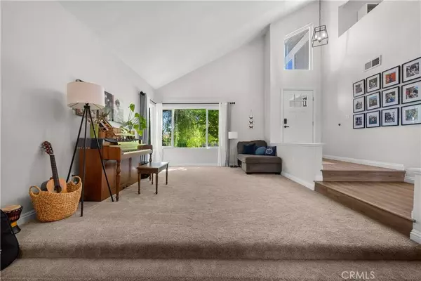 24155 Mentry DR, Newhall, CA 91321