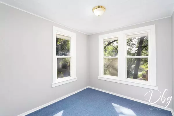 25 York ST, Fox Lake, IL 60020