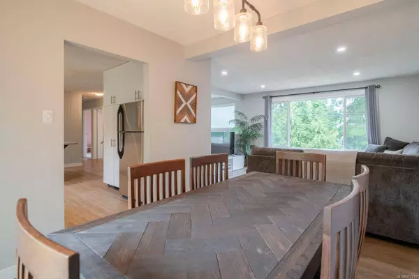 325 Jade Ave, Nanaimo, BC V9T 2R9