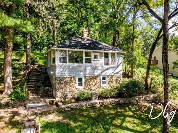 25 York ST, Fox Lake, IL 60020