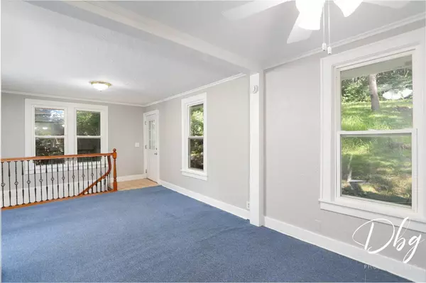 25 York ST, Fox Lake, IL 60020