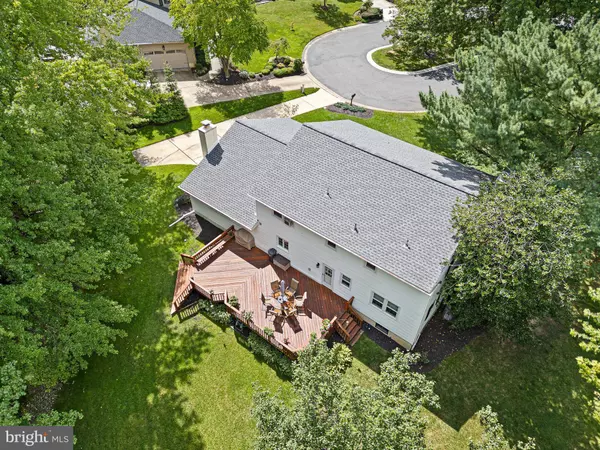 16 CRENSHAW DR, Wilmington, DE 19810