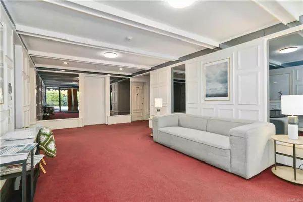 964 Heywood Ave #330, Victoria, BC V8V 2Y5