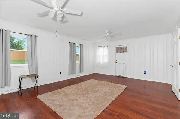 1115 PARKSIDE DR, Wilmington, DE 19803