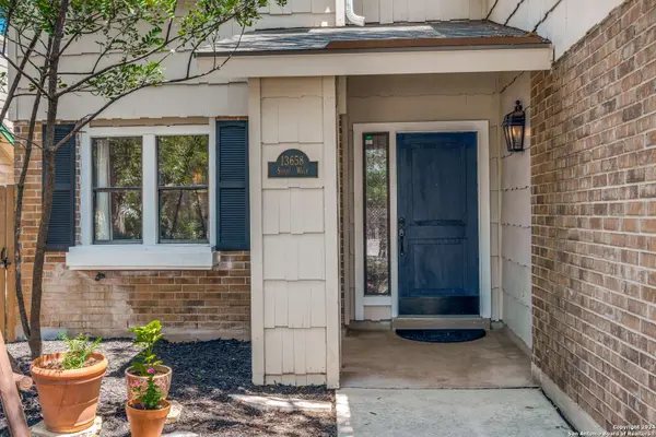 13658 SHADY WALK DR, San Antonio, TX 78231-1820
