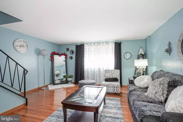 2770 TOLBUT ST, Philadelphia, PA 19152