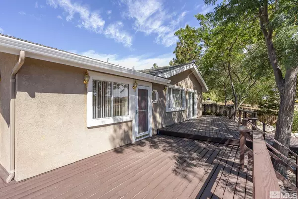 9 Mc Clellan Peak Dr, Moundhouse, NV 89706