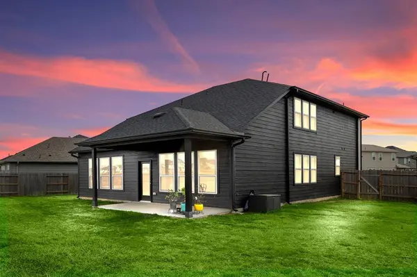 7803 Skylark Heights LN, Richmond, TX 77407