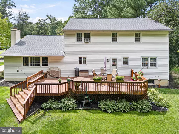 16 CRENSHAW DR, Wilmington, DE 19810