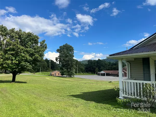 1973 Paul Shuping AVE, Morganton, NC 28655