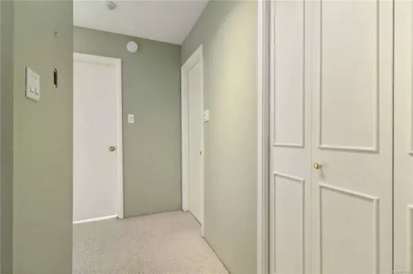 964 Heywood Ave #330, Victoria, BC V8V 2Y5