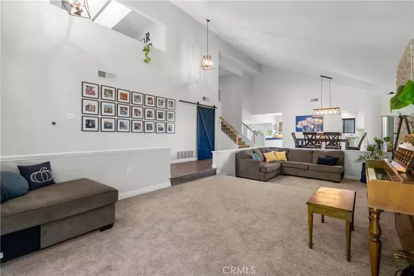 24155 Mentry DR, Newhall, CA 91321