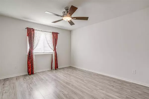 9005 Scarlet Way, Fort Worth, TX 76140