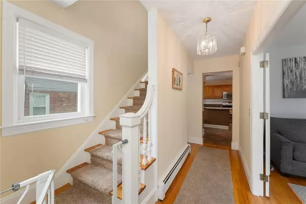 8 Turcone ST, North Providence, RI 02911