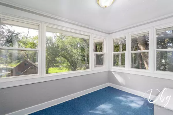 25 York ST, Fox Lake, IL 60020