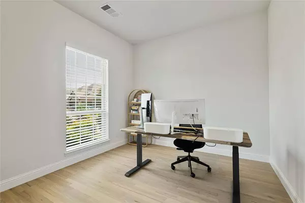 5024 Cyndur Drive, Lewisville, TX 75056